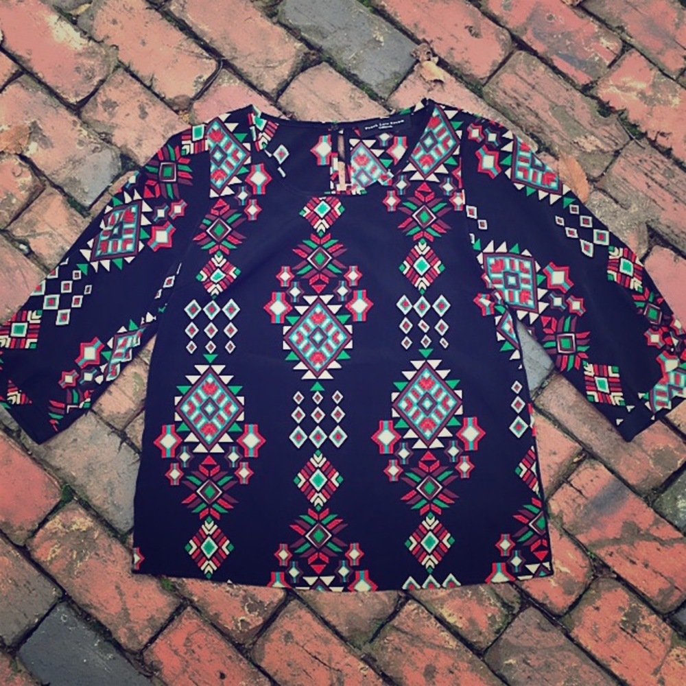 Peach 🍑 Love Cream California Aztec Print Top M